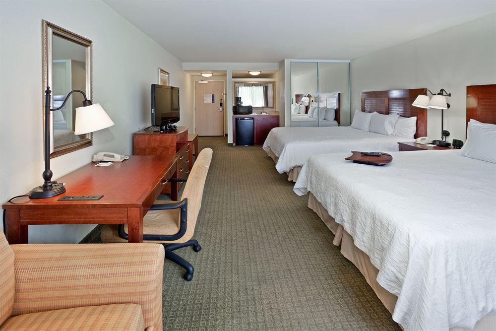 Four Points By Sheraton San Diego - Sea World Exterior photo