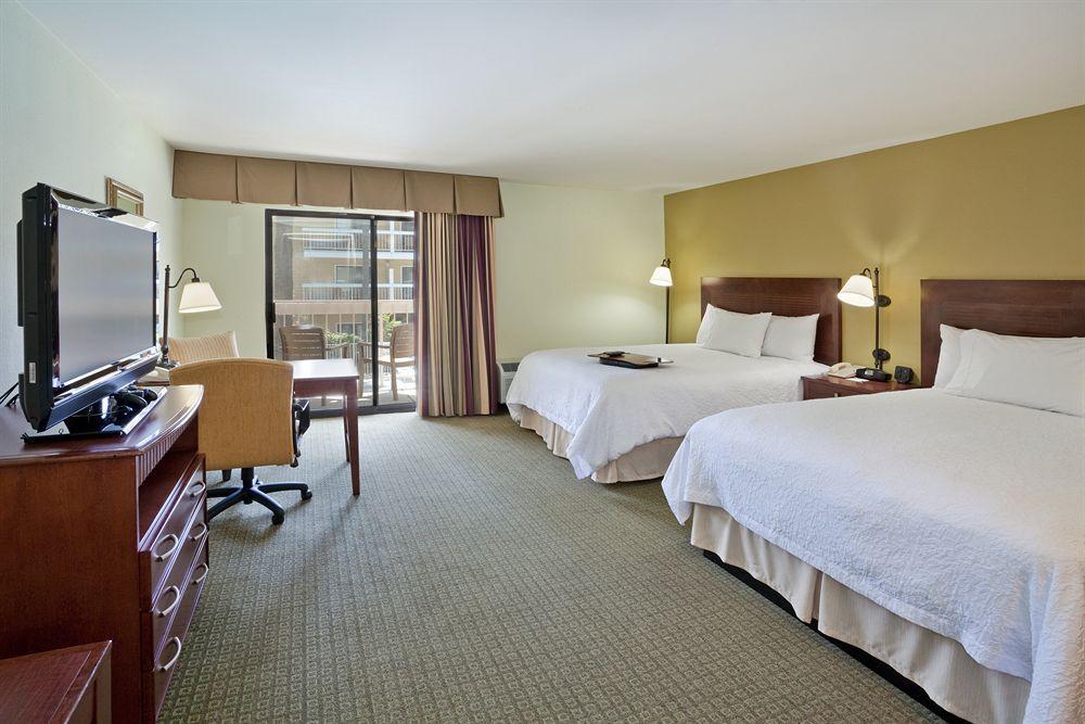 Four Points By Sheraton San Diego - Sea World Exterior photo